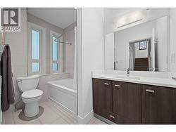 main bathroom- 4 piece - 