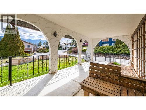 703 11TH Avenue N  Creston, BC V0B 1G4