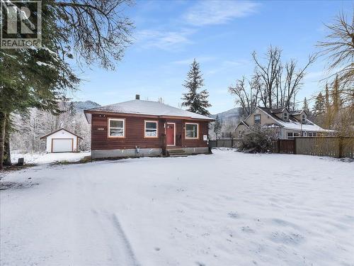 1458 3B Highway  Fruitvale, BC V0G 1L1