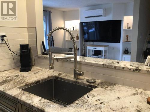 89 - 89 Laurie Crescent, Owen Sound, ON - Indoor Photo Showing Kitchen