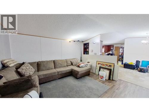 8125 85A Avenue, Fort St. John, BC - Indoor Photo Showing Living Room