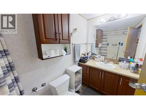 8125 85A Avenue, Fort St. John, BC - Indoor Photo Showing Bathroom