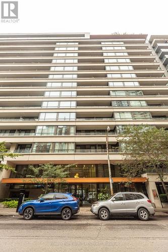 951 - 111 Elizabeth Street, Toronto, ON - Outdoor