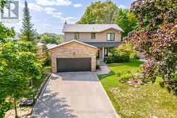 6 HOLLIS CRESCENT  East Gwillimbury, ON L9N 1E7
