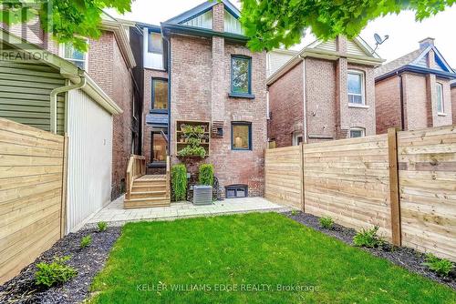 32 Cumberland Avenue, Hamilton, ON - Outdoor