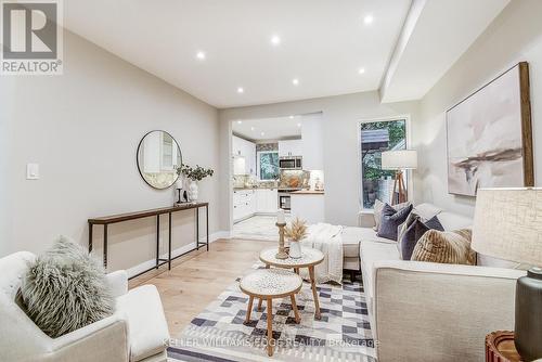 32 Cumberland Avenue, Hamilton, ON - Indoor