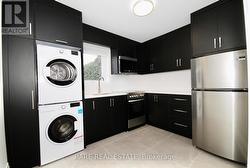 A (UPPER) - 781 DOVERCOURT ROAD  Toronto, ON M6H 2X1