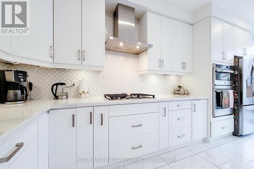 5680 Longboat Avenue, Mississauga, ON - Indoor Photo Showing Kitchen With Upgraded Kitchen