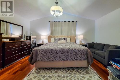 5680 Longboat Avenue, Mississauga, ON - Indoor Photo Showing Bedroom