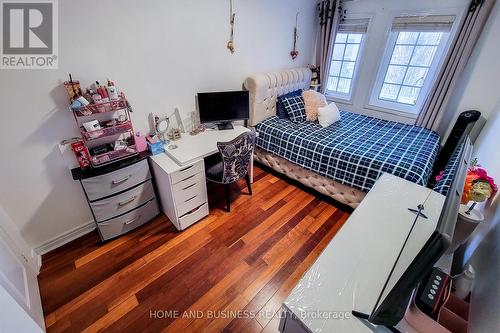5680 Longboat Avenue, Mississauga, ON - Indoor Photo Showing Bedroom
