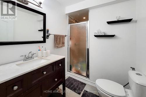 5680 Longboat Avenue, Mississauga, ON - Indoor Photo Showing Bathroom