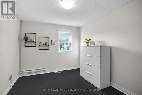 302 Wellington Road, London South (South H), ON 