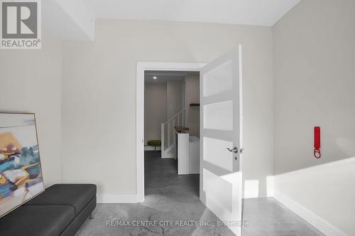 302 Wellington Road, London South (South H), ON 