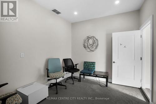 302 Wellington Road, London South (South H), ON 