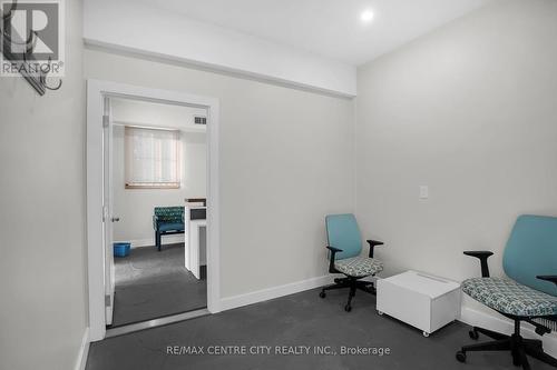 302 Wellington Road, London South (South H), ON 