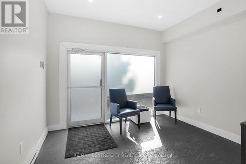 302 Wellington Road, London South (South H), ON 