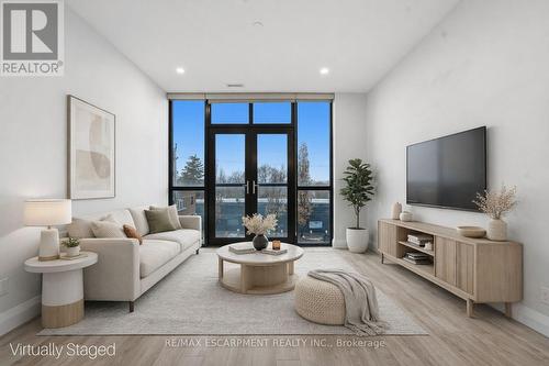 309 - 101 Locke Street S, Hamilton, ON - Indoor Photo Showing Living Room