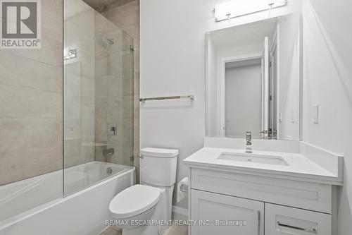 309 - 101 Locke Street S, Hamilton, ON - Indoor Photo Showing Bathroom