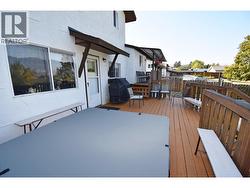 Hot tub on back deck - 