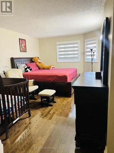 2 Sable Crescent, Whitby, ON - Indoor Photo Showing Other Room