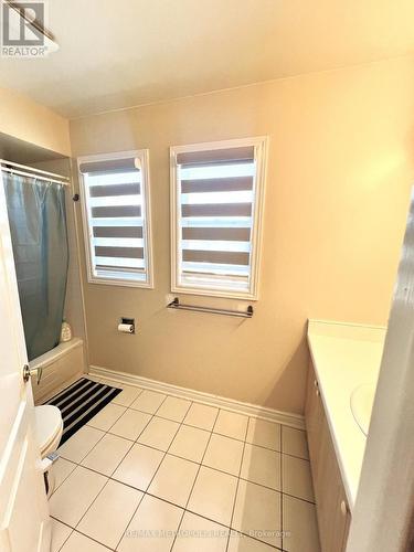 2 Sable Crescent, Whitby, ON - Indoor Photo Showing Bathroom