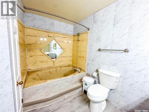 3082 Sherman Drive, Prince Albert, SK - Indoor Photo Showing Bathroom