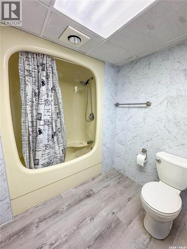 3082 Sherman Drive, Prince Albert, SK - Indoor Photo Showing Bathroom