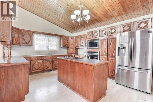 3082 Sherman Drive, Prince Albert, SK - Indoor Photo Showing Kitchen
