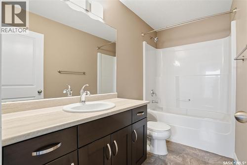242 Kloppenburg Way, Saskatoon, SK - Indoor Photo Showing Bathroom