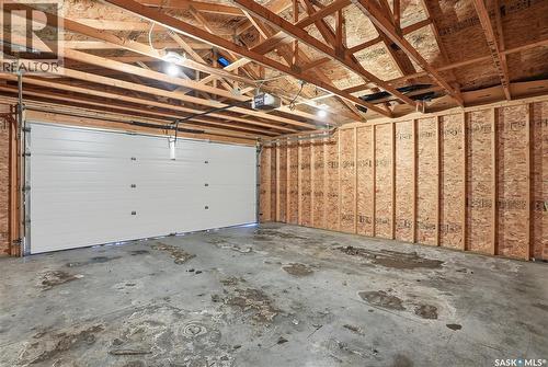 242 Kloppenburg Way, Saskatoon, SK - Indoor Photo Showing Garage