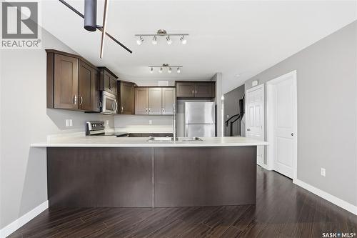 242 Kloppenburg Way, Saskatoon, SK - Indoor Photo Showing Kitchen