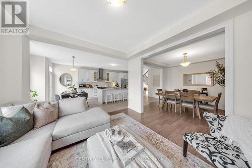 3136 Willowridge Path, Pickering, ON - Indoor Photo Showing Living Room