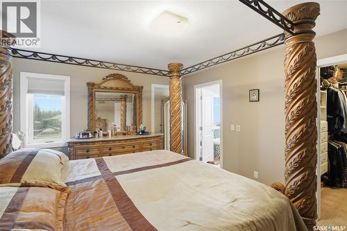 215 Beechwood Crescent, Saskatoon, SK - Indoor Photo Showing Bedroom