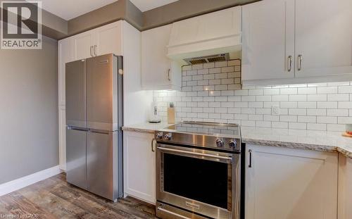 31 Eliza Avenue, Kitchener, ON - Indoor Photo Showing Kitchen