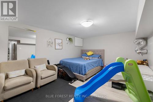 18 - 166 Southdale Road W, London South (South O), ON - Indoor Photo Showing Bedroom