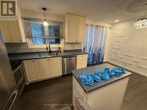 2197 Urbandale Drive, Ottawa, ON - Indoor Photo Showing Kitchen