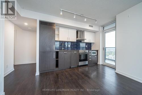 2610 - 125 Redpath Avenue, Toronto, ON - Indoor Photo Showing Kitchen