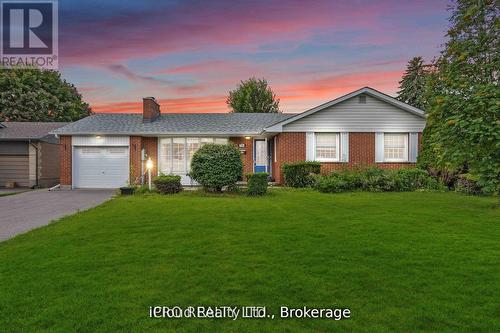 736 WESTDALE STREET  Oshawa, ON L1J 5B7