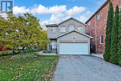 74 BRINLOOR BOULEVARD  Toronto, ON M1M 1L5