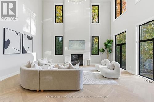 1380 Birchwood Heights Drive, Mississauga, ON - Indoor With Fireplace