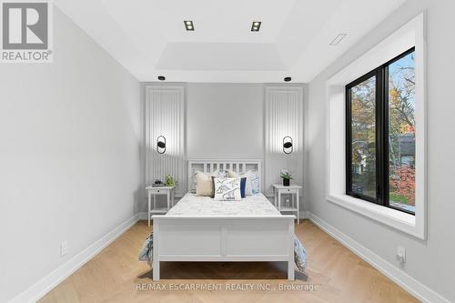 1380 Birchwood Heights Drive, Mississauga, ON - Indoor Photo Showing Bedroom