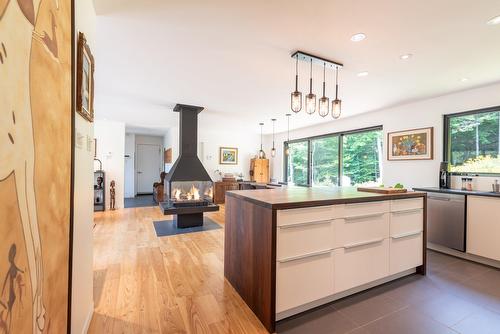 Cuisine - 480 Ch. De La Station, La Conception, QC - Indoor Photo Showing Other Room