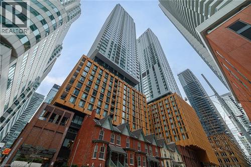 8 WIDMER Street Unit# 1903  Toronto, ON M5V 0W6