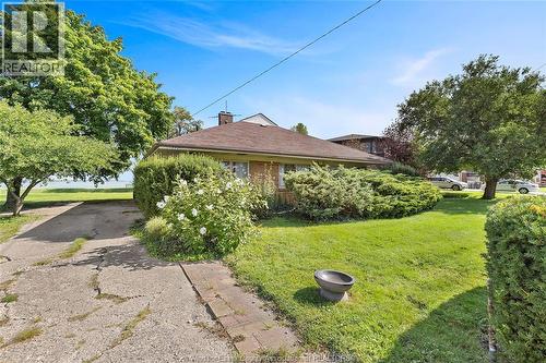 11280 RIVERSIDE DRIVE East  Windsor, ON N8P 1A4