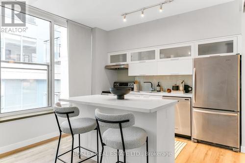 708 - 50 Camden Street, Toronto, ON - Indoor Photo Showing Kitchen