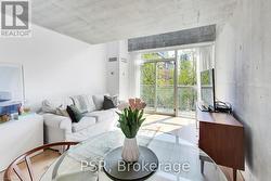 511 - 954 KING STREET  Toronto, ON M6K 3L9