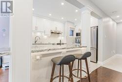 Breakfast bar  with island lighting - 