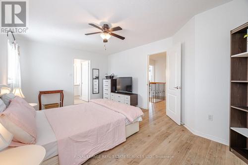 3896 Bloomington Crescent, Mississauga, ON - Indoor Photo Showing Bedroom