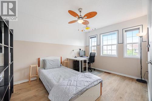 3896 Bloomington Crescent, Mississauga, ON - Indoor Photo Showing Bedroom
