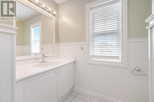 3896 Bloomington Crescent, Mississauga, ON - Indoor Photo Showing Bathroom